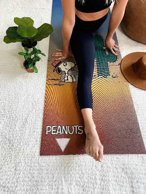 peanuts-x-yeti-yoga-spike-desert-yoga-mat