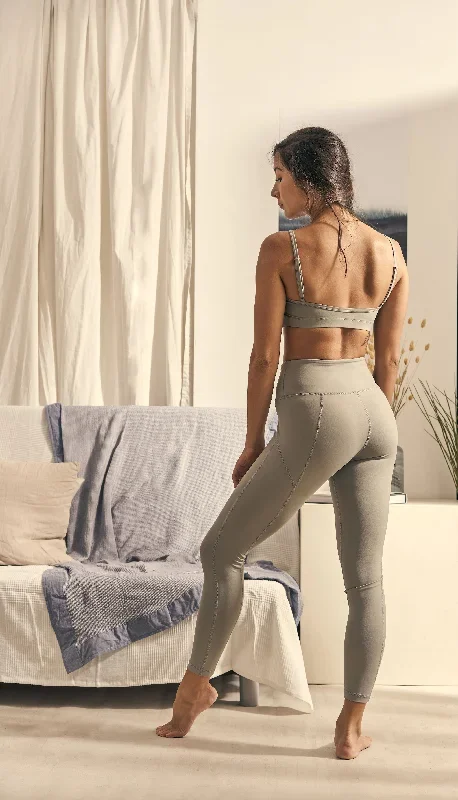 tulum-calling-set-slate-grey-playa-bra-isabel-leggings